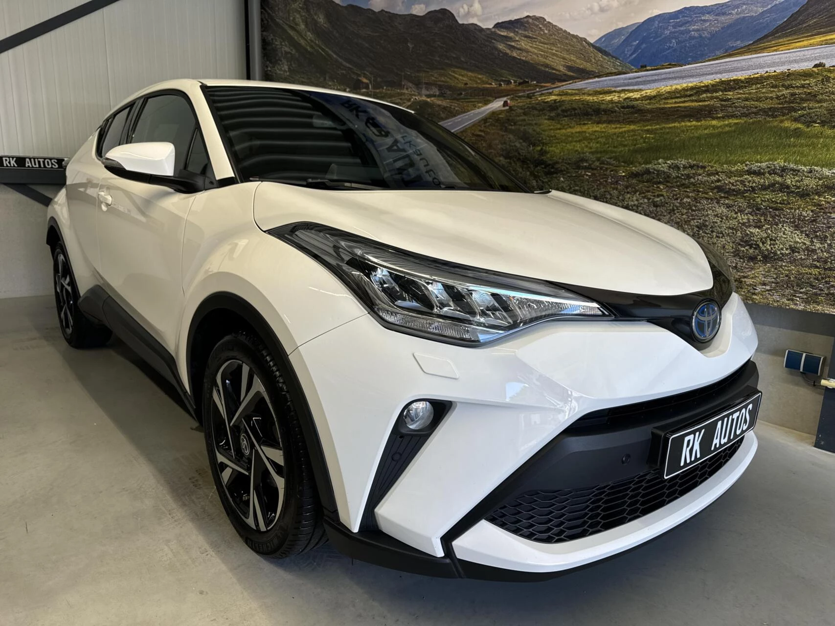 Hoofdafbeelding Toyota C-HR