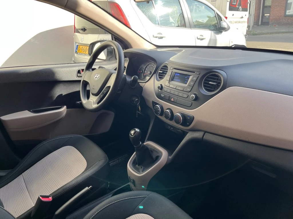 Hoofdafbeelding Hyundai i10