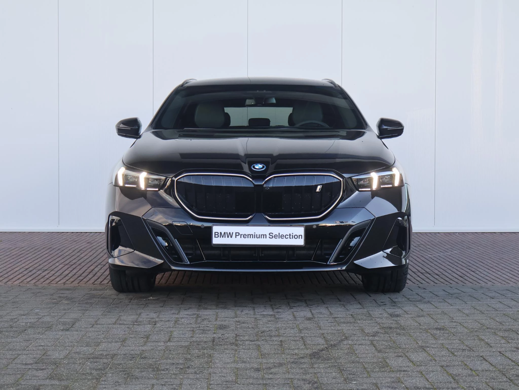 Hoofdafbeelding BMW i5