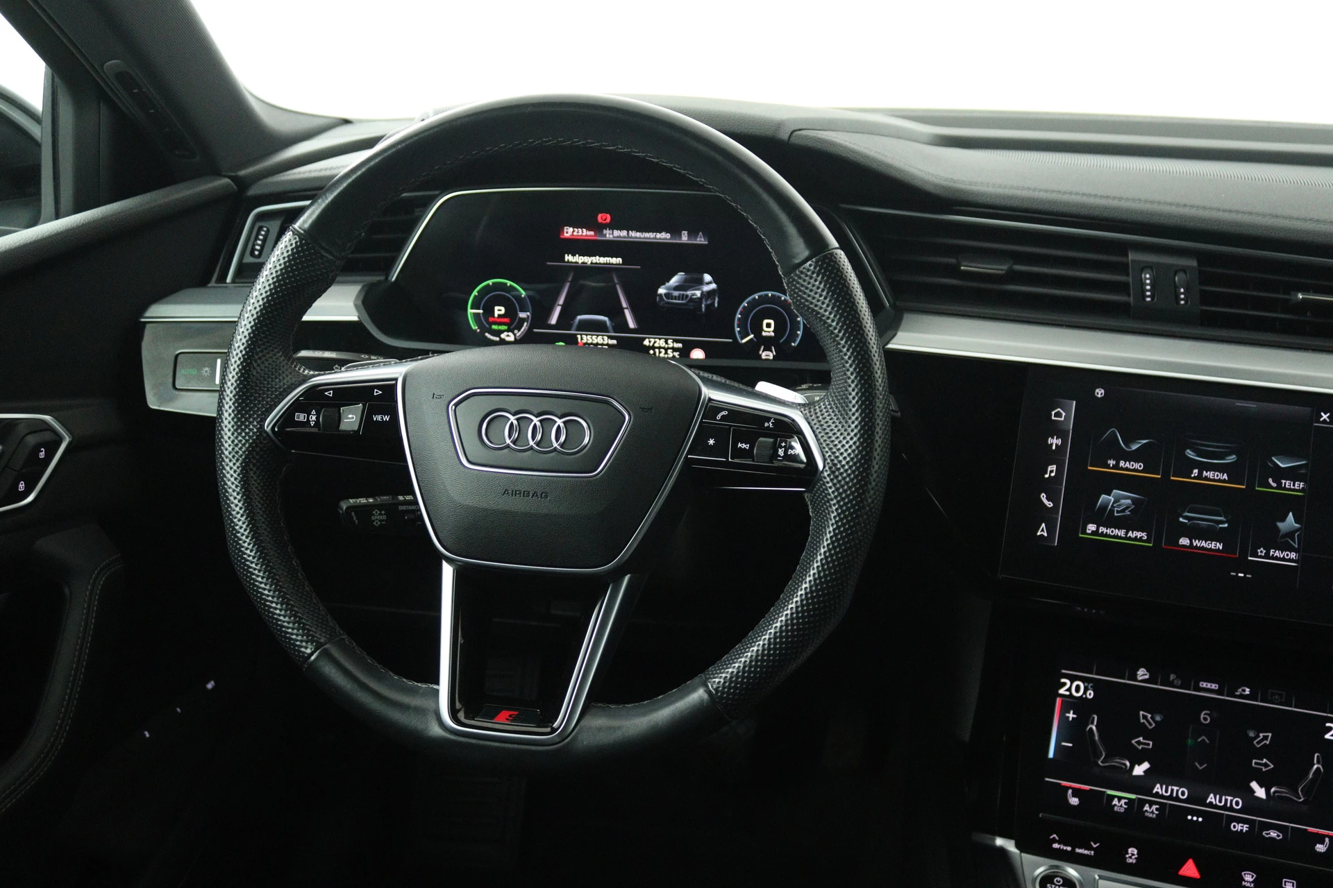 Hoofdafbeelding Audi e-tron