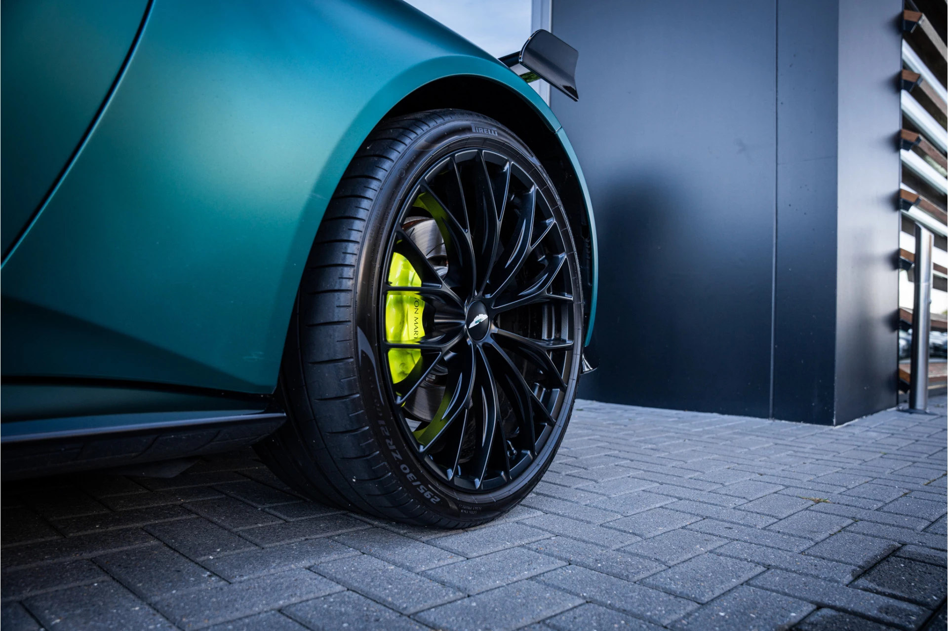 Hoofdafbeelding Aston Martin V8 Vantage
