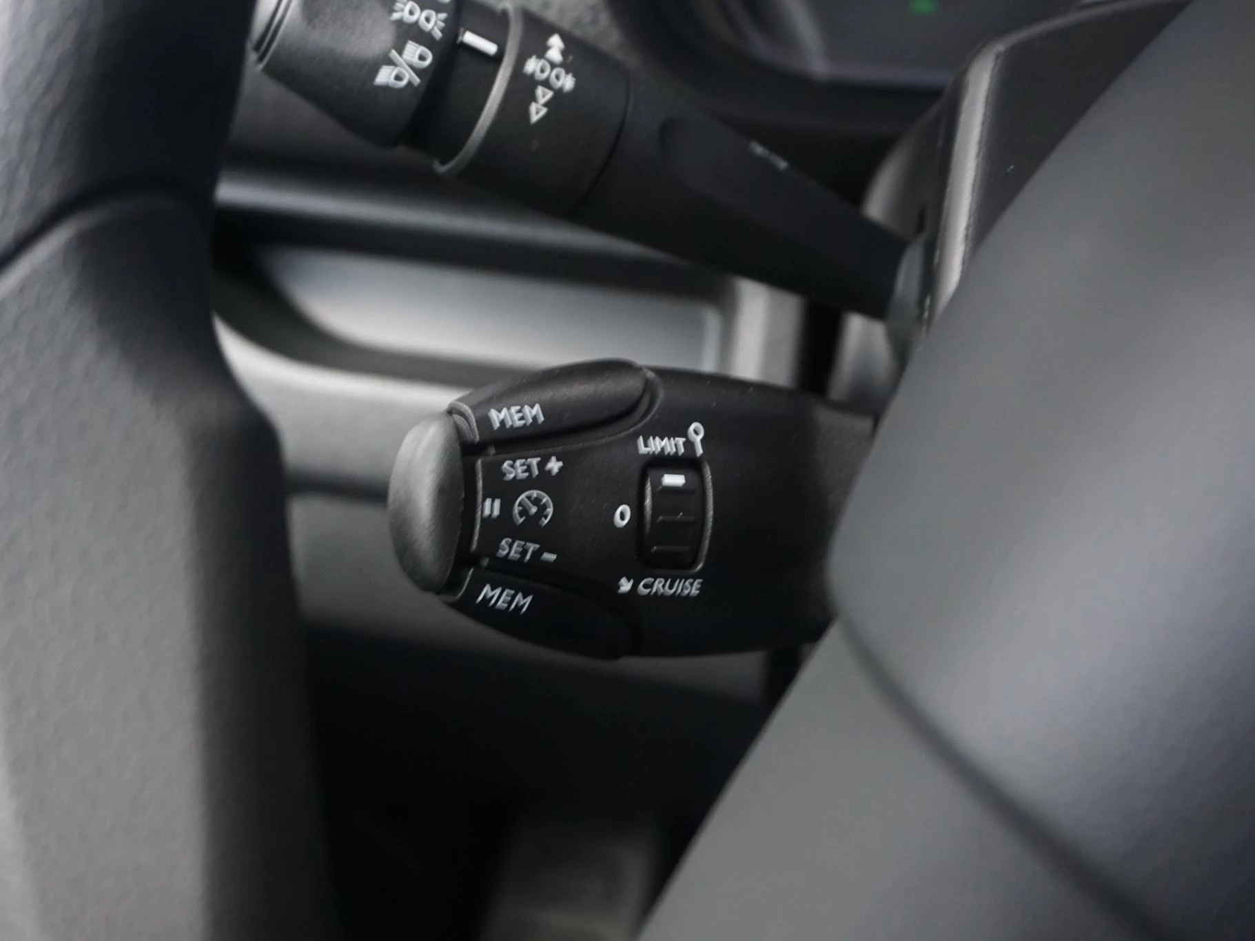 Hoofdafbeelding Peugeot e-Expert