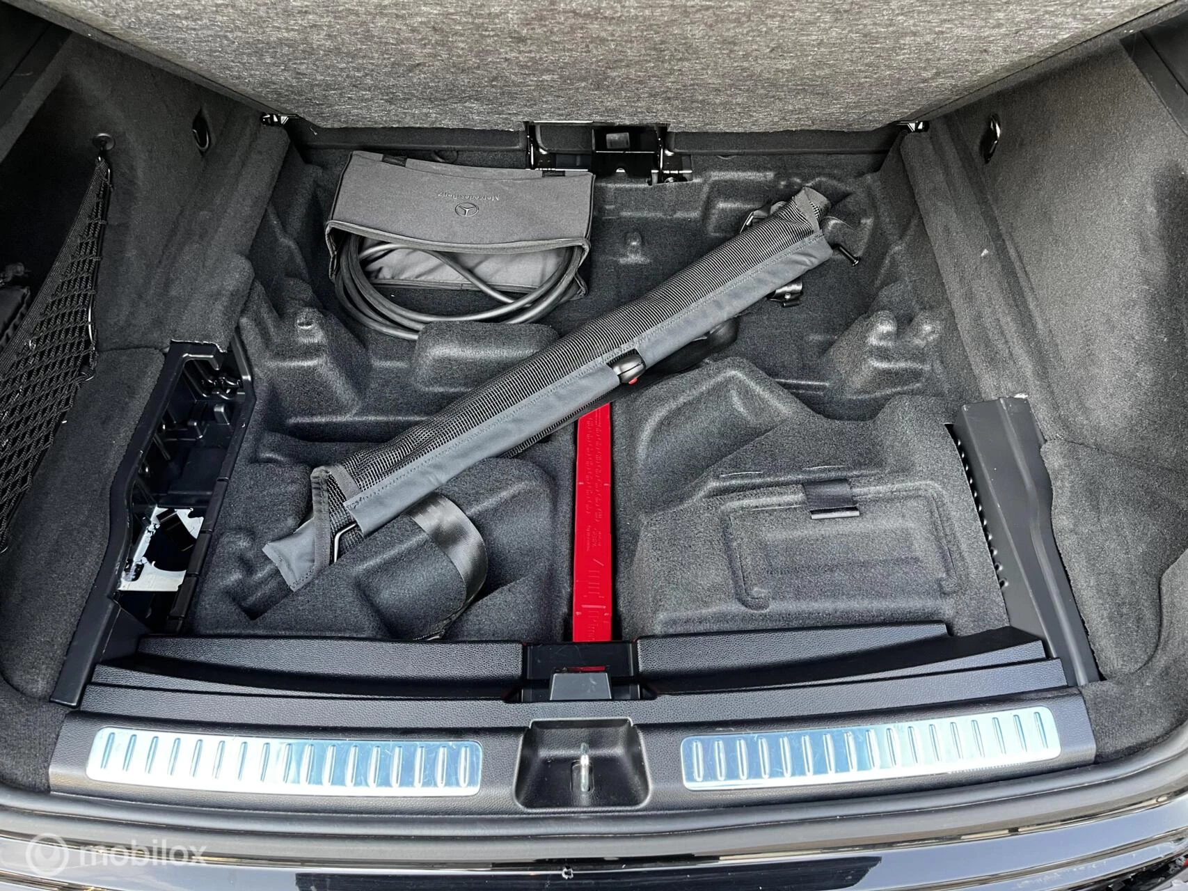 Hoofdafbeelding Mercedes-Benz EQC