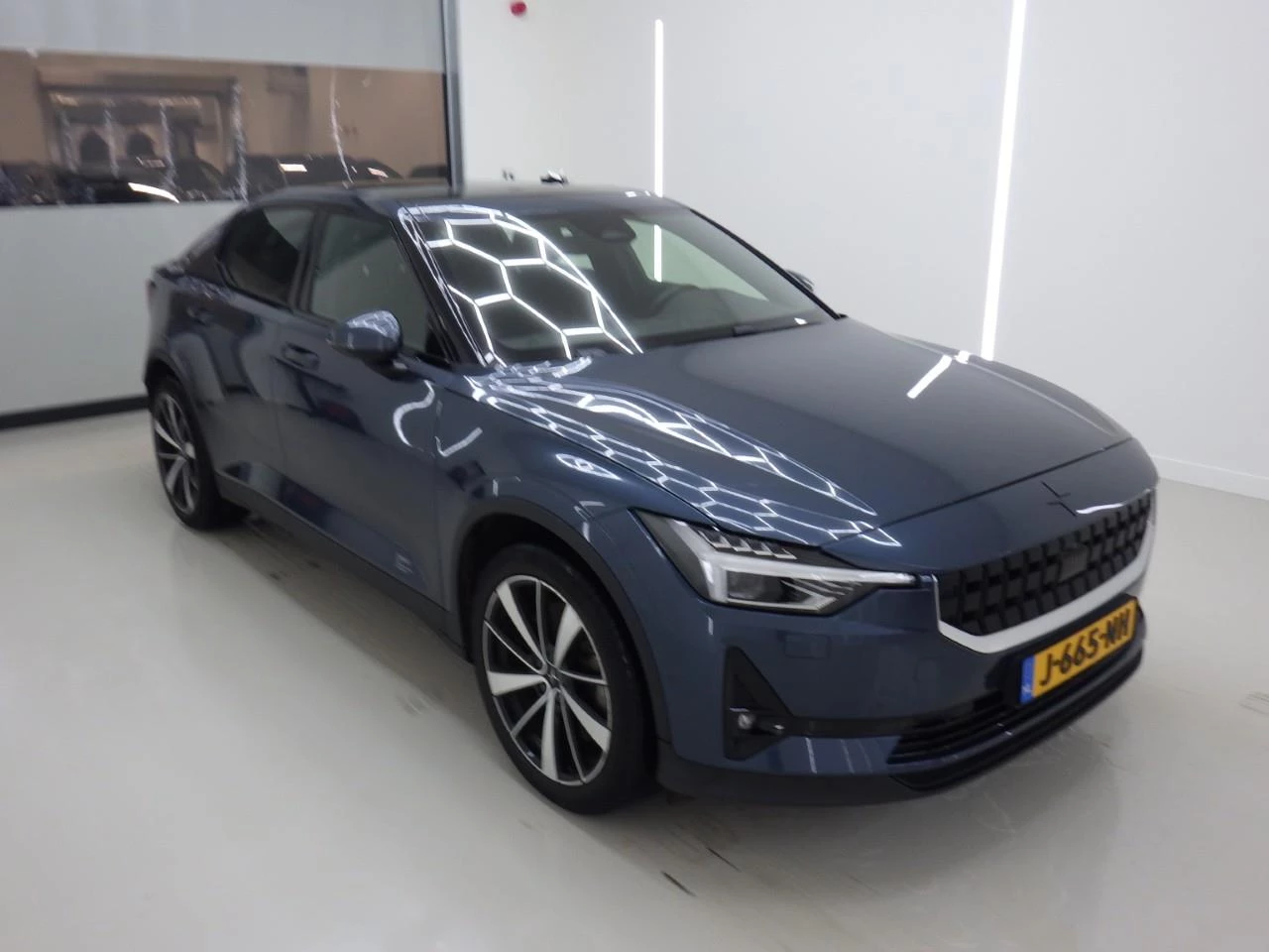 Hoofdafbeelding Polestar 2