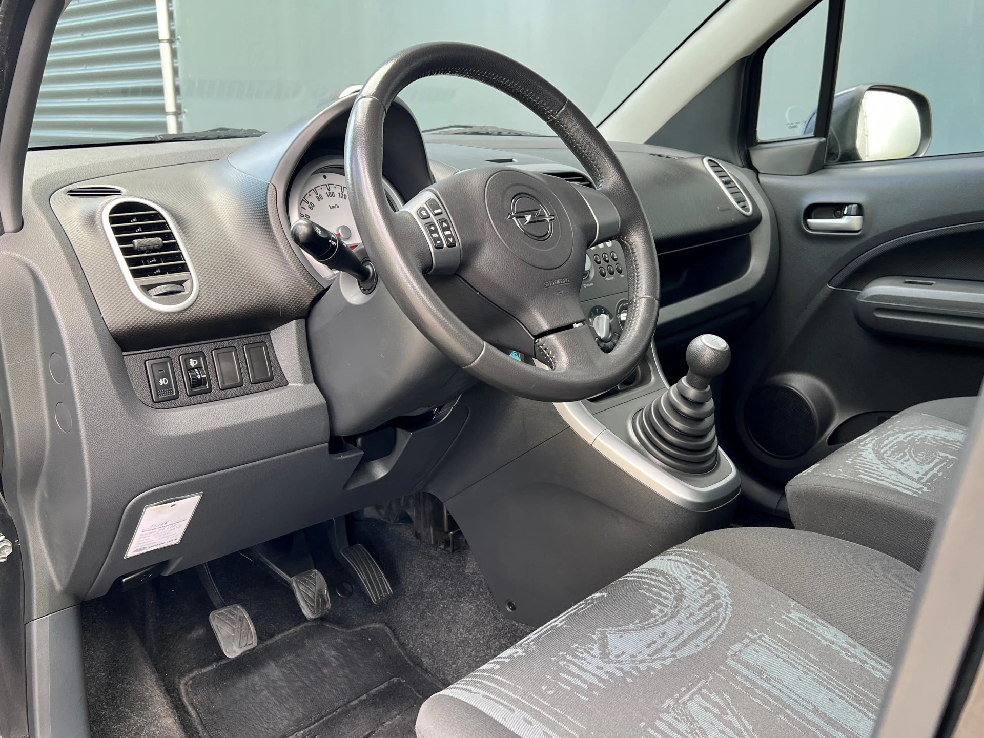 Hoofdafbeelding Opel Agila