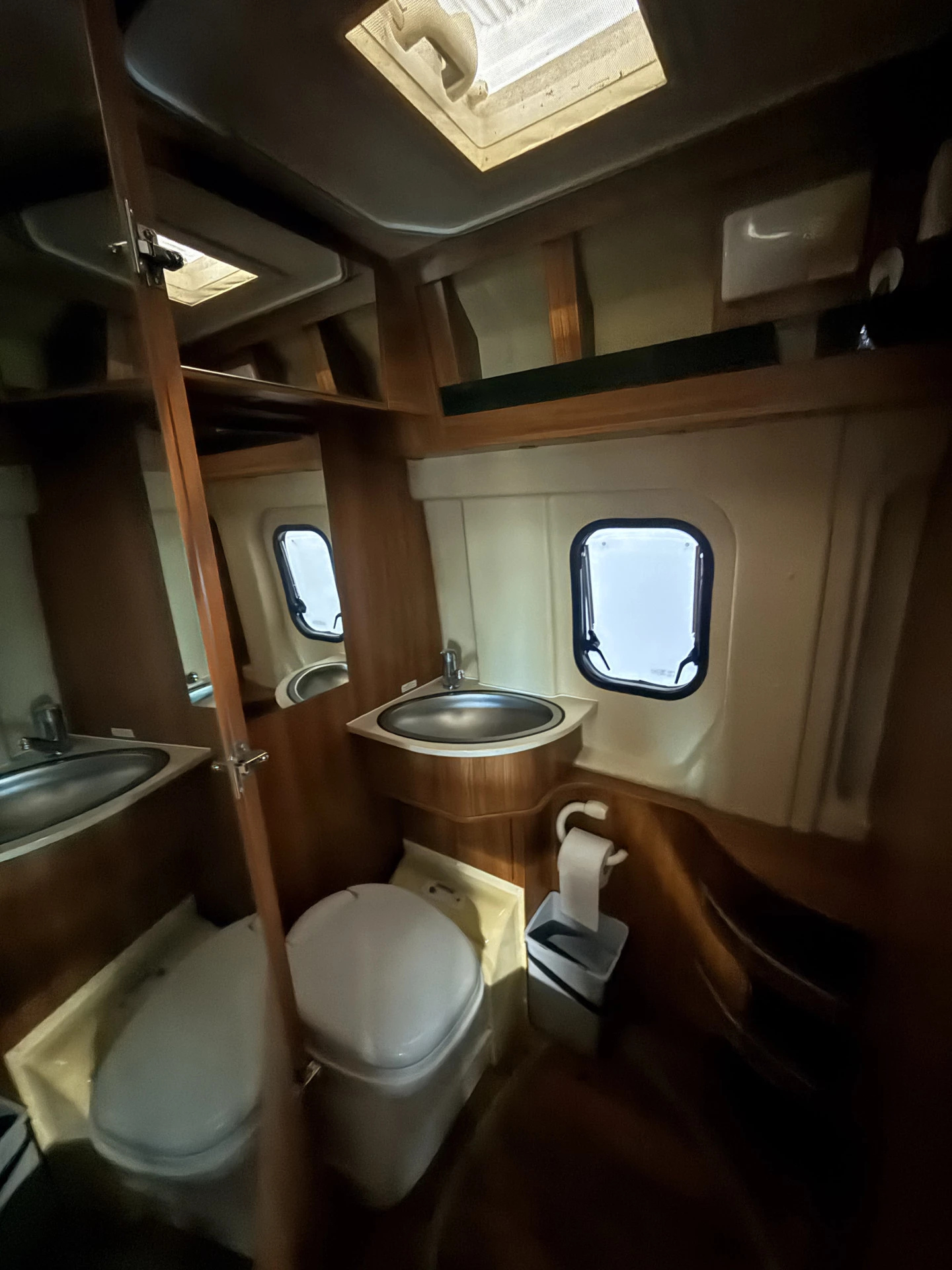 Hoofdafbeelding Pössl KW 009