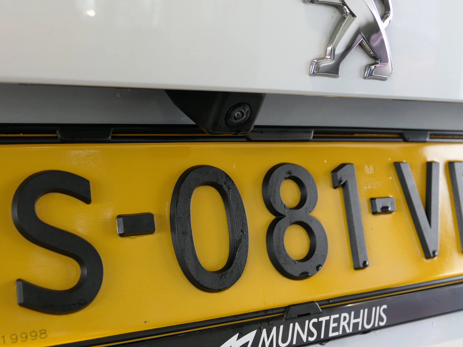 Hoofdafbeelding Peugeot e-2008