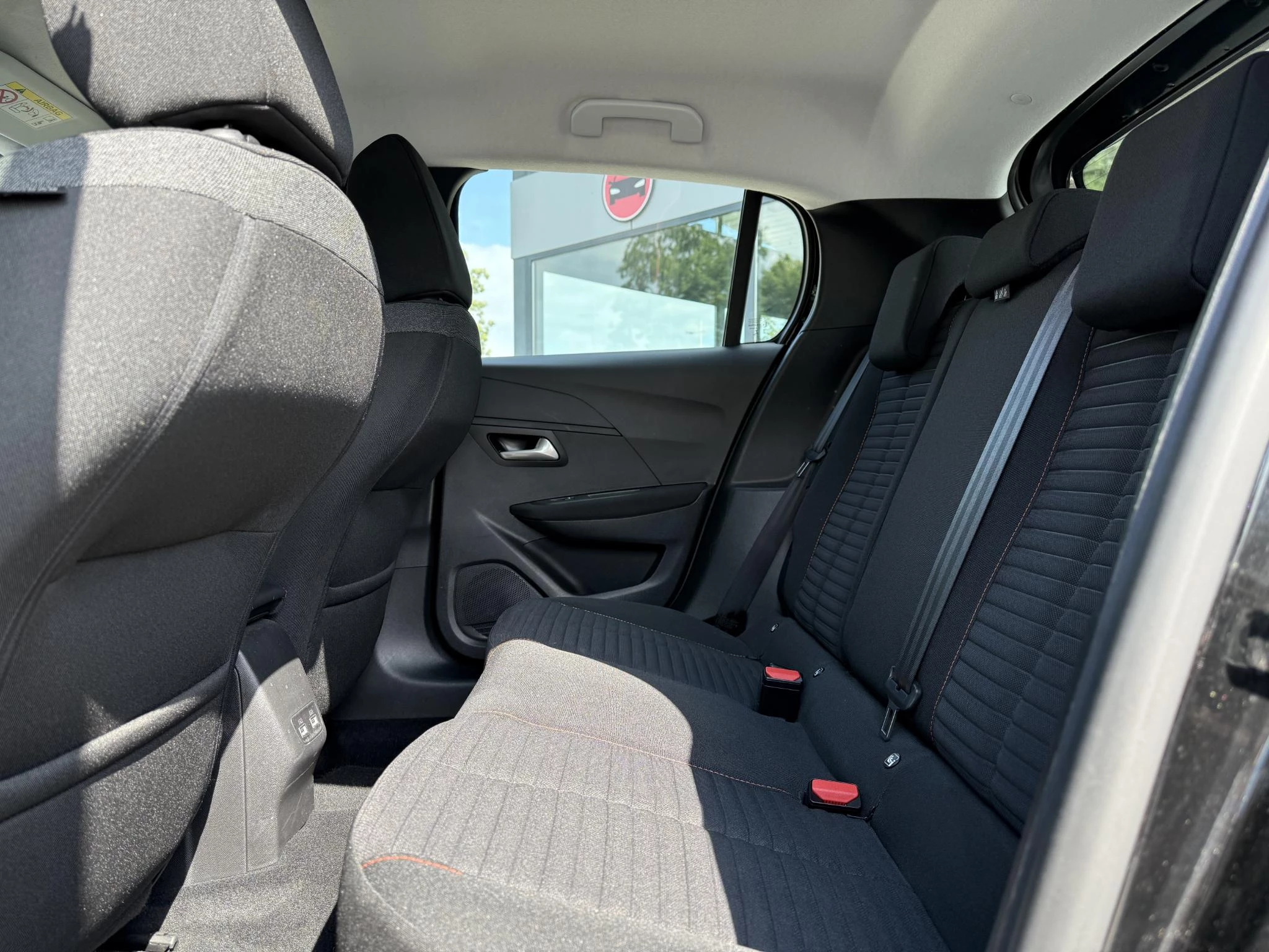 Hoofdafbeelding Peugeot e-208
