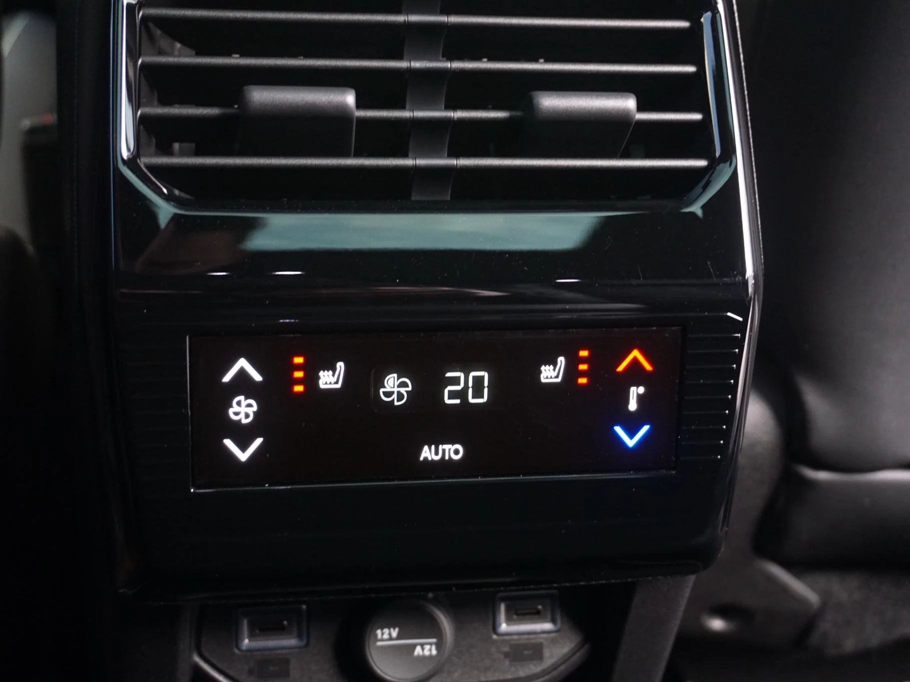 Hoofdafbeelding Peugeot e-5008