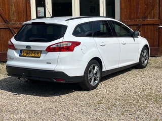 Ford Focus Wagon 1.0 EcoBoost, Trekhaak, nieuwe APK