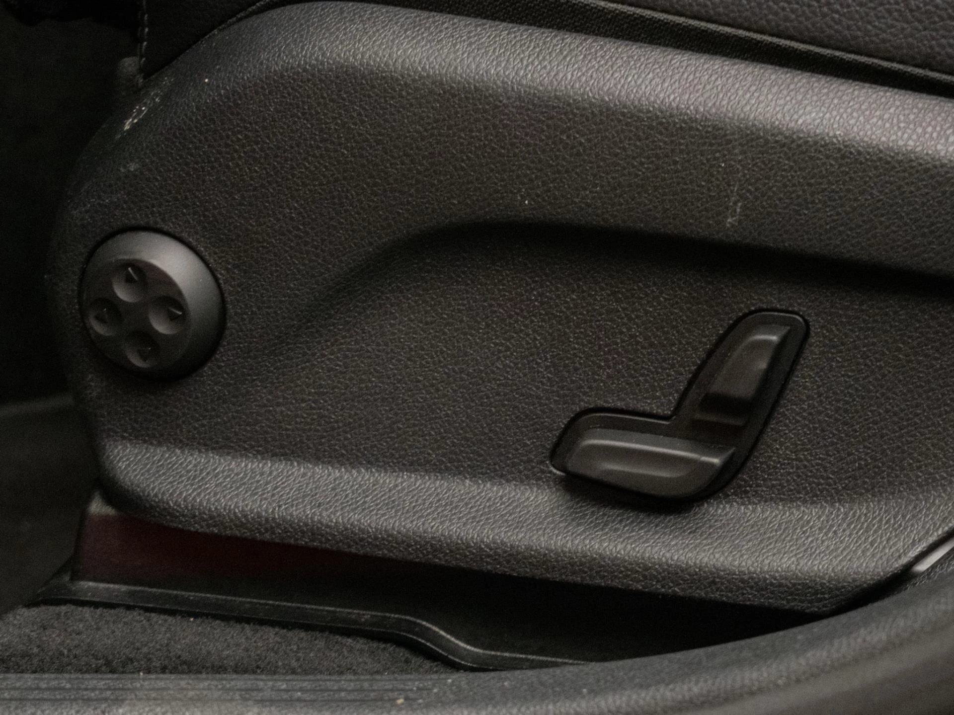 Hoofdafbeelding Mercedes-Benz EQC