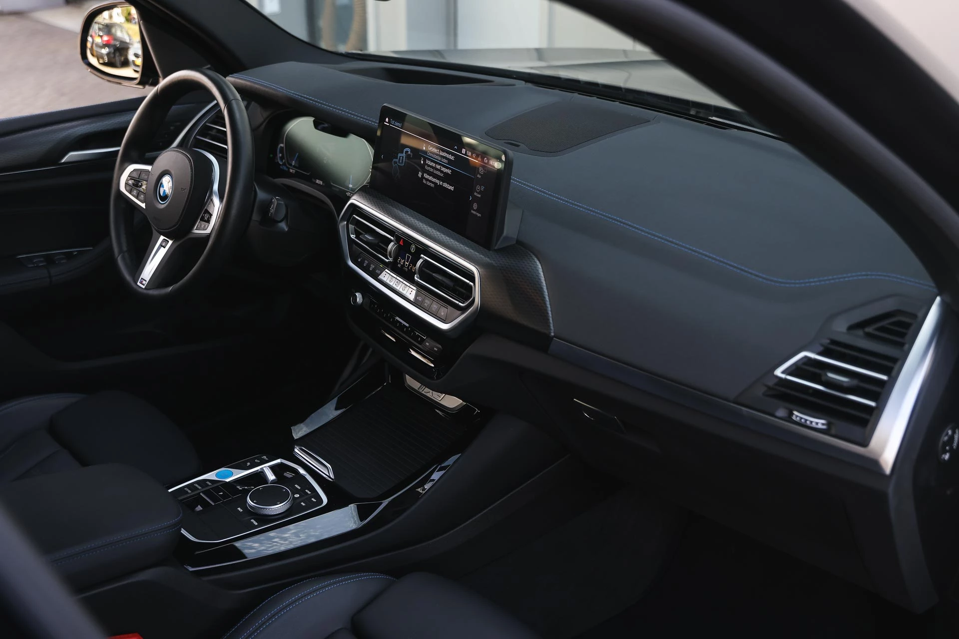 Hoofdafbeelding BMW iX3