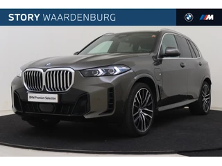 BMW X5 xDrive50e High Executive M Sport Automaat / Panoramadak / Trekhaak / Soft-Close / Stoelventilatie / Massagefunctie / Parking Assistant Professional / Bowers & Wilkins / Comfort Access