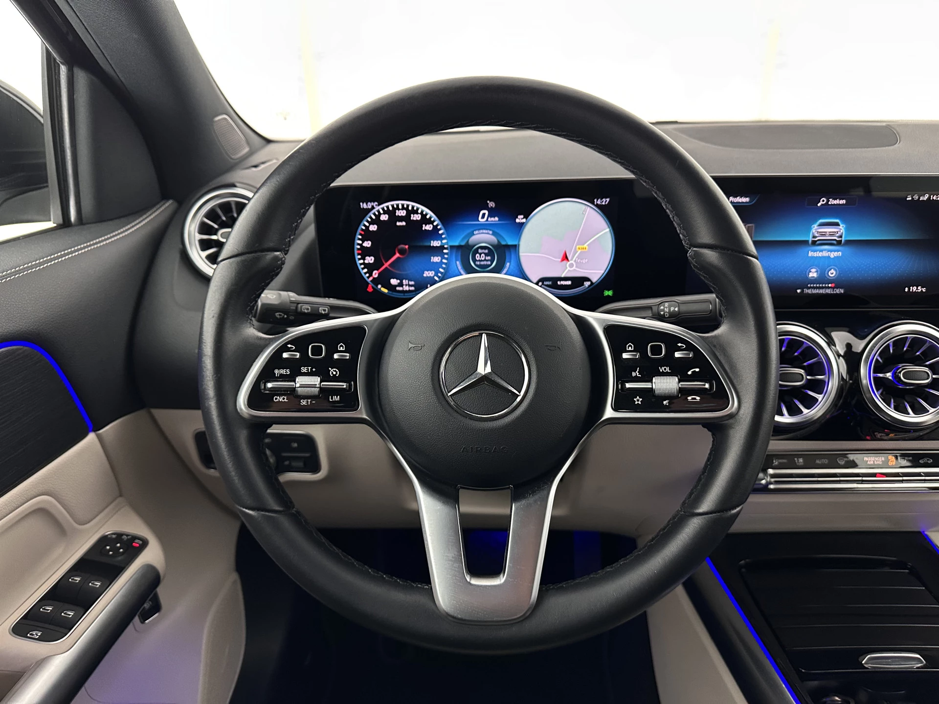 Hoofdafbeelding Mercedes-Benz EQA