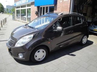 Hoofdafbeelding Chevrolet Spark Chevrolet Spark 1.0 LS BiFeul 5-Drs. met o.a. Audio Apple C.play & Android A., Airco, A-uitrijCam., etc.