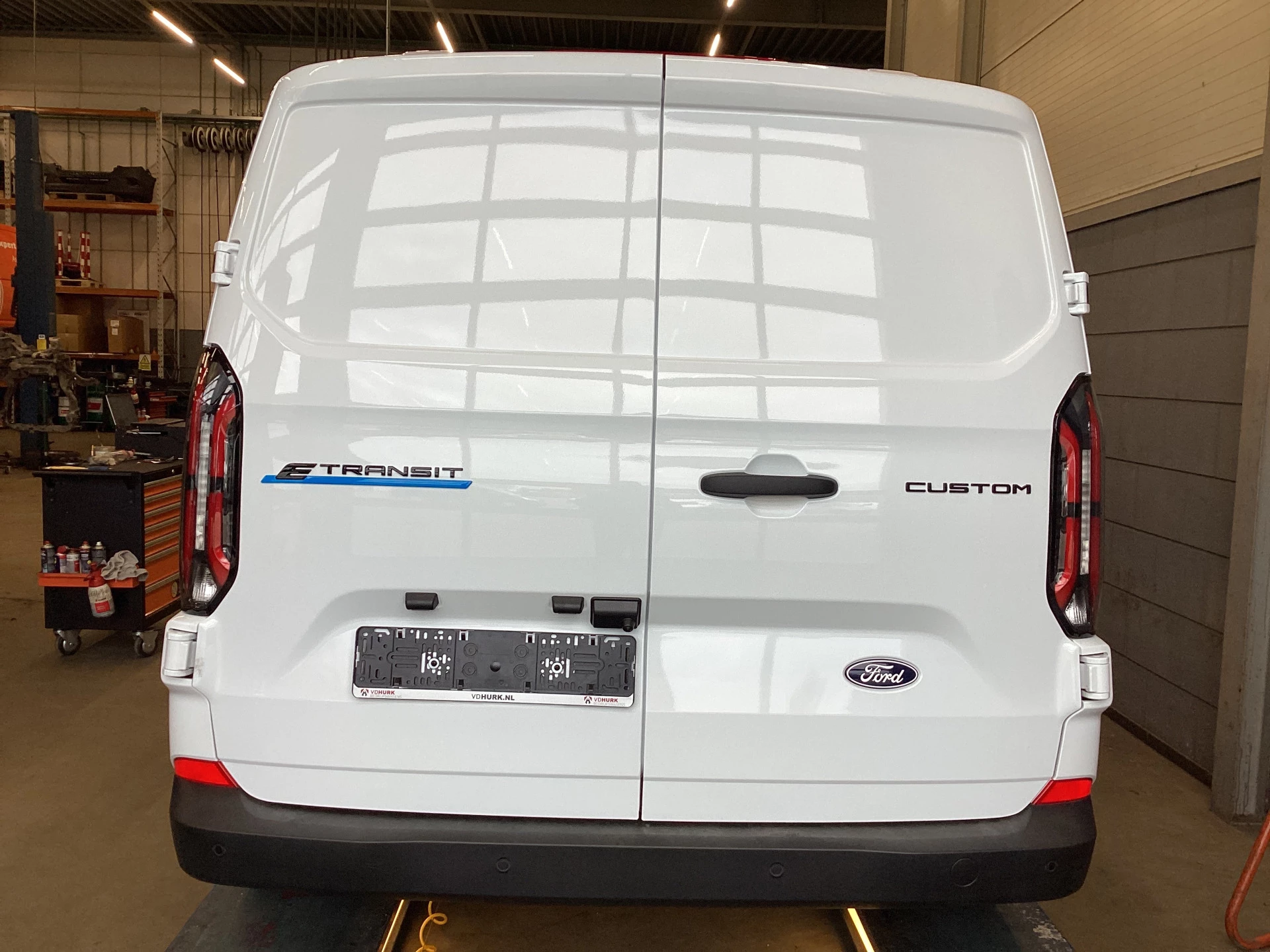 Hoofdafbeelding Ford E-Transit Custom