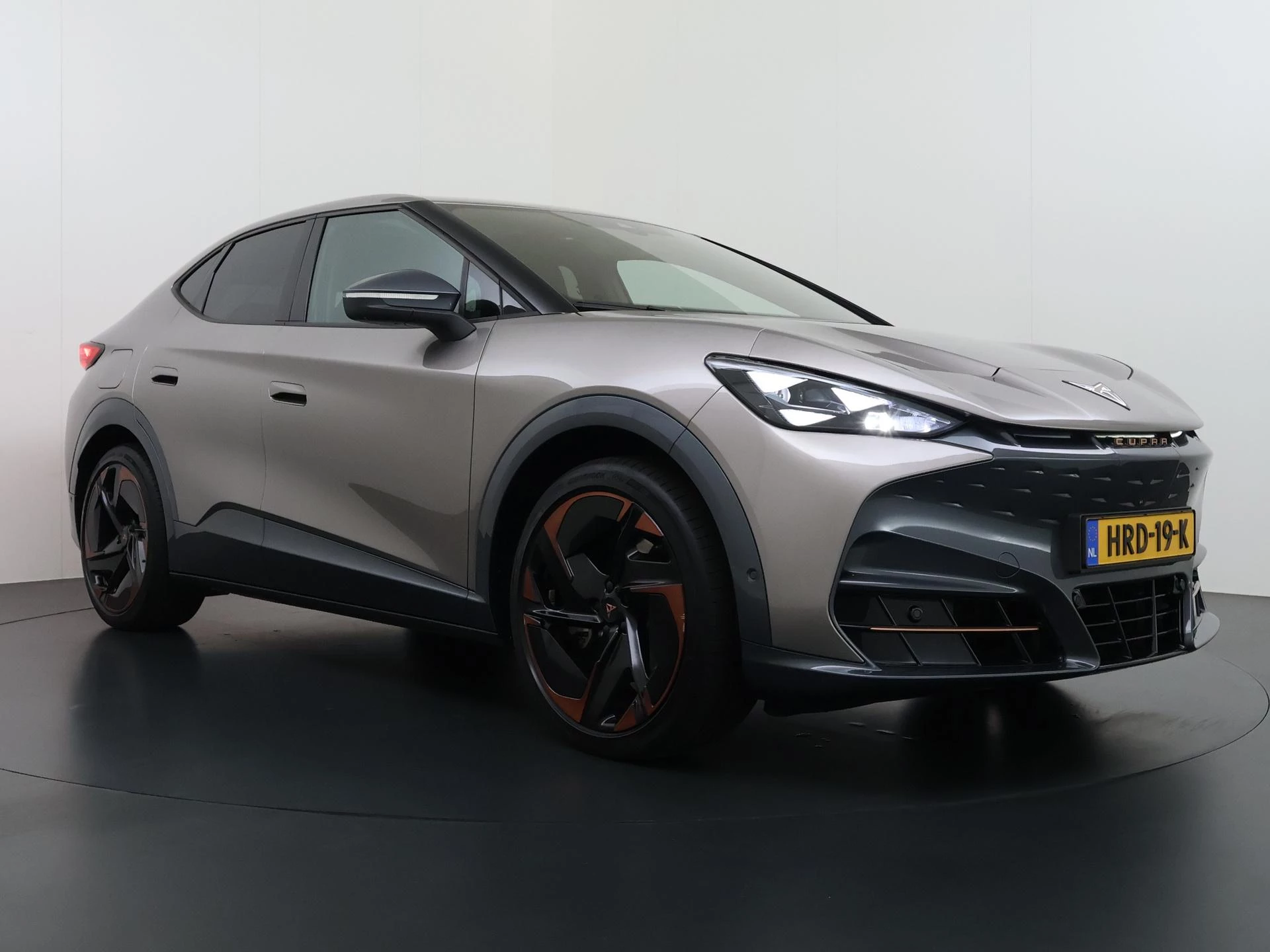 Hoofdafbeelding CUPRA Tavascan