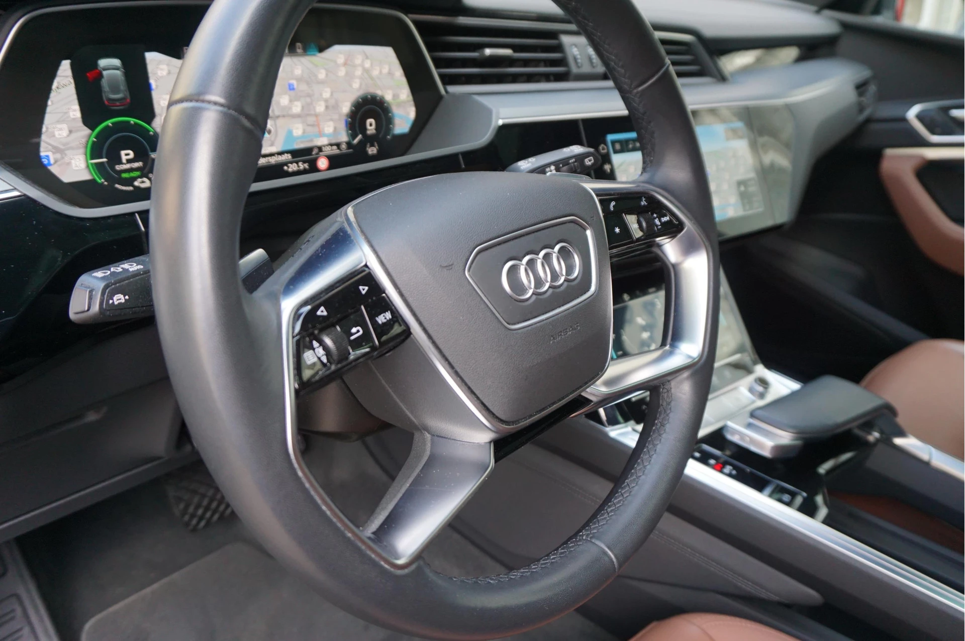 Hoofdafbeelding Audi e-tron
