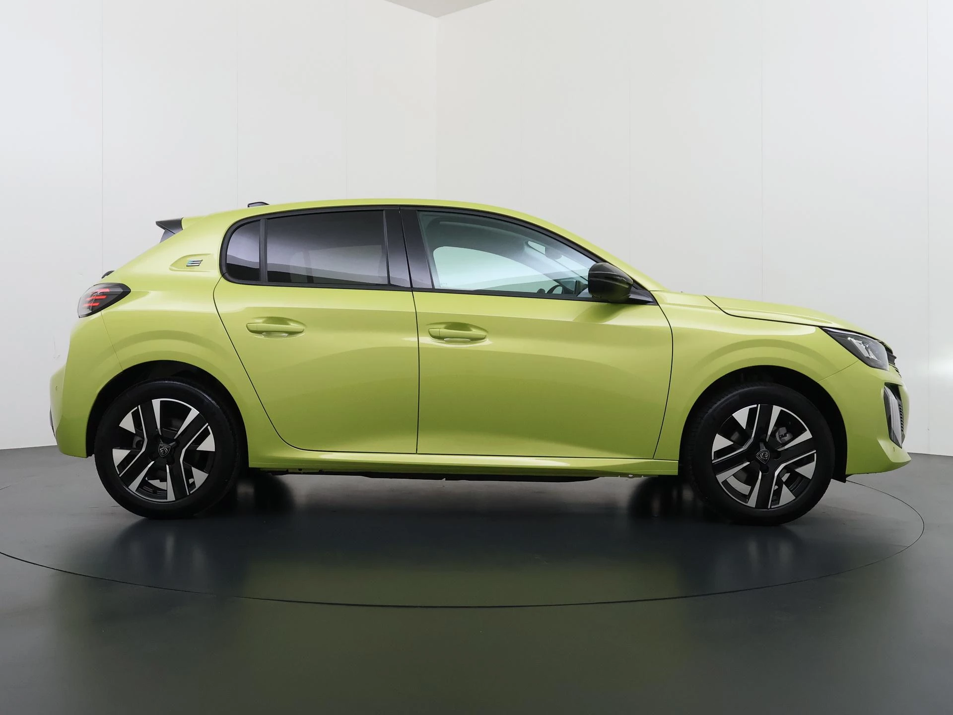 Hoofdafbeelding Peugeot e-208