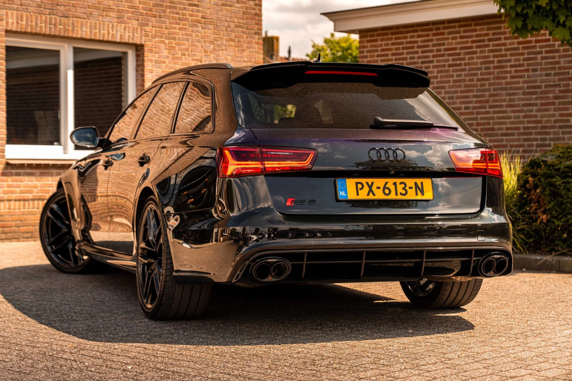 Hoofdafbeelding Audi RS6