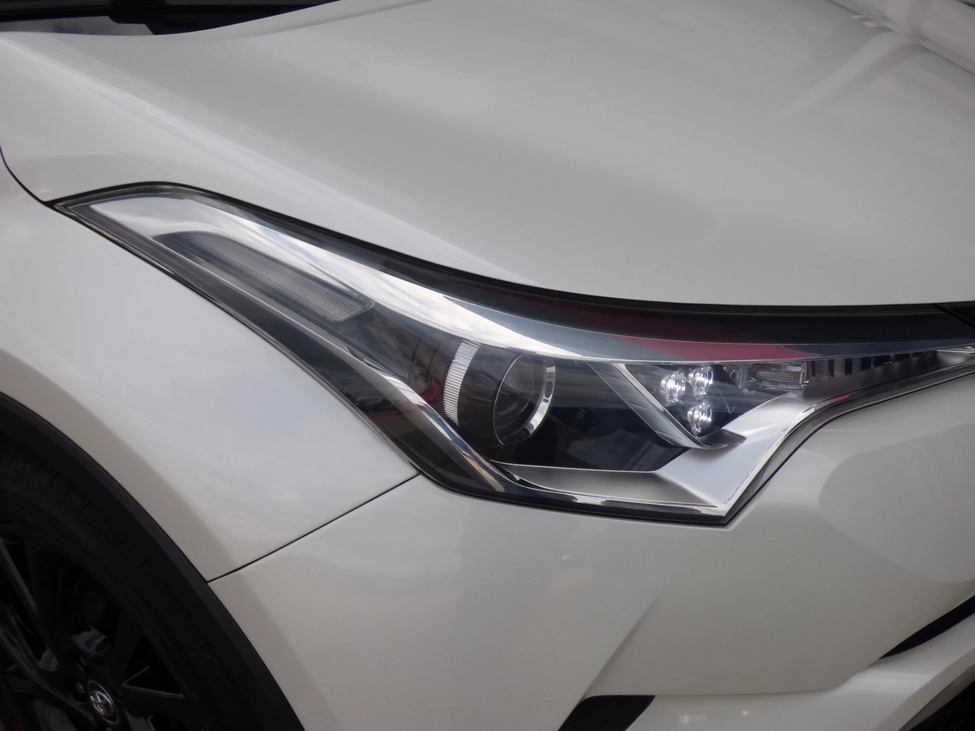 Hoofdafbeelding Toyota C-HR