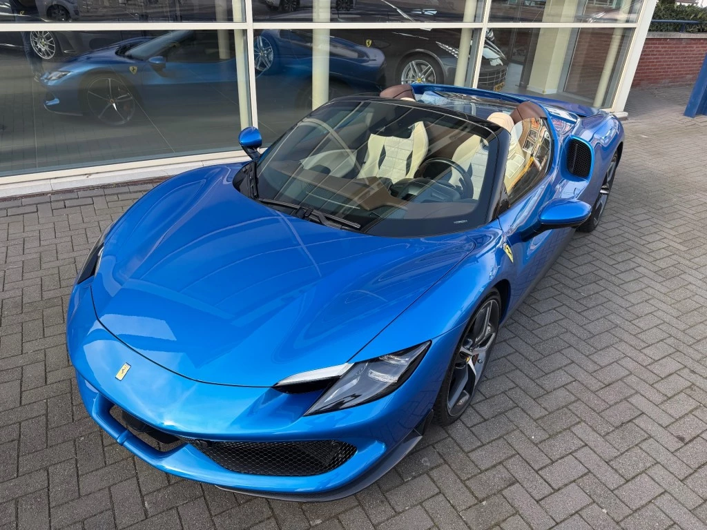 Hoofdafbeelding Ferrari 296