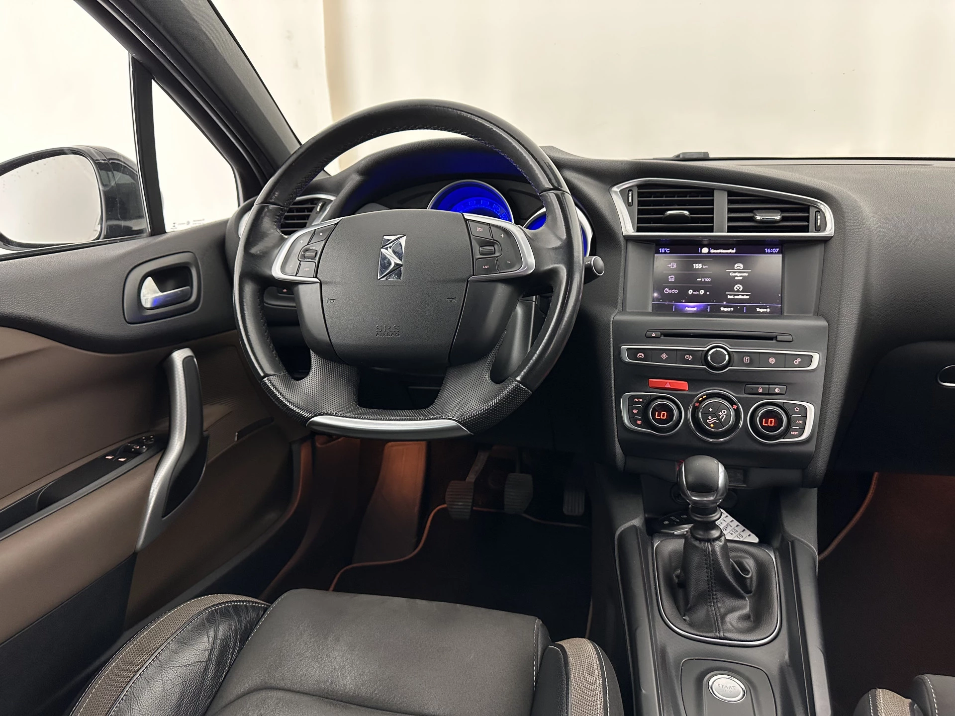 Hoofdafbeelding DS DS 4