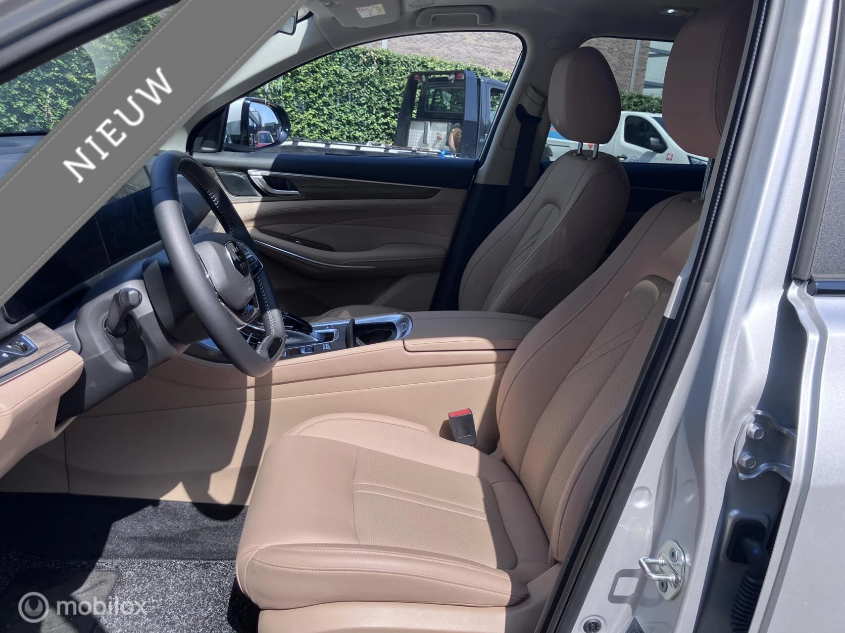 Hoofdafbeelding DFSK E5 PHEV