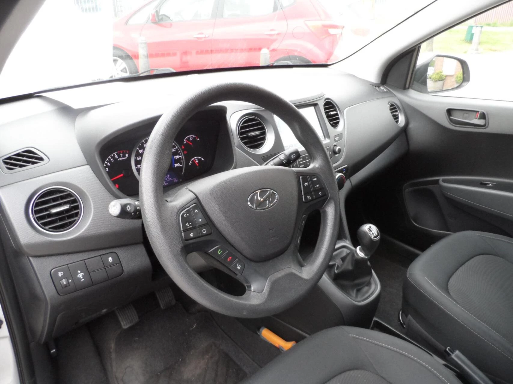 Hoofdafbeelding Hyundai i10