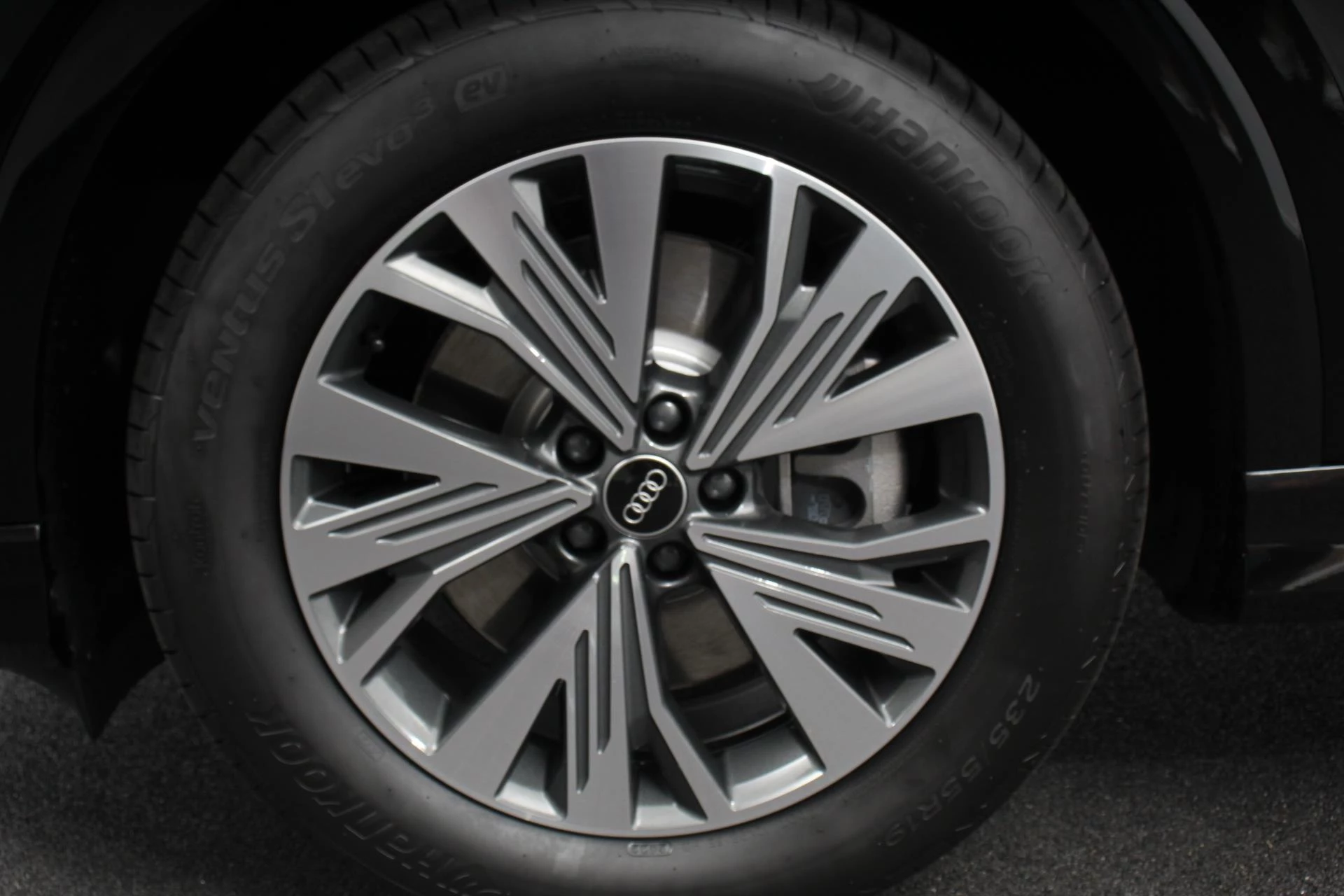 Hoofdafbeelding Audi Q4 e-tron