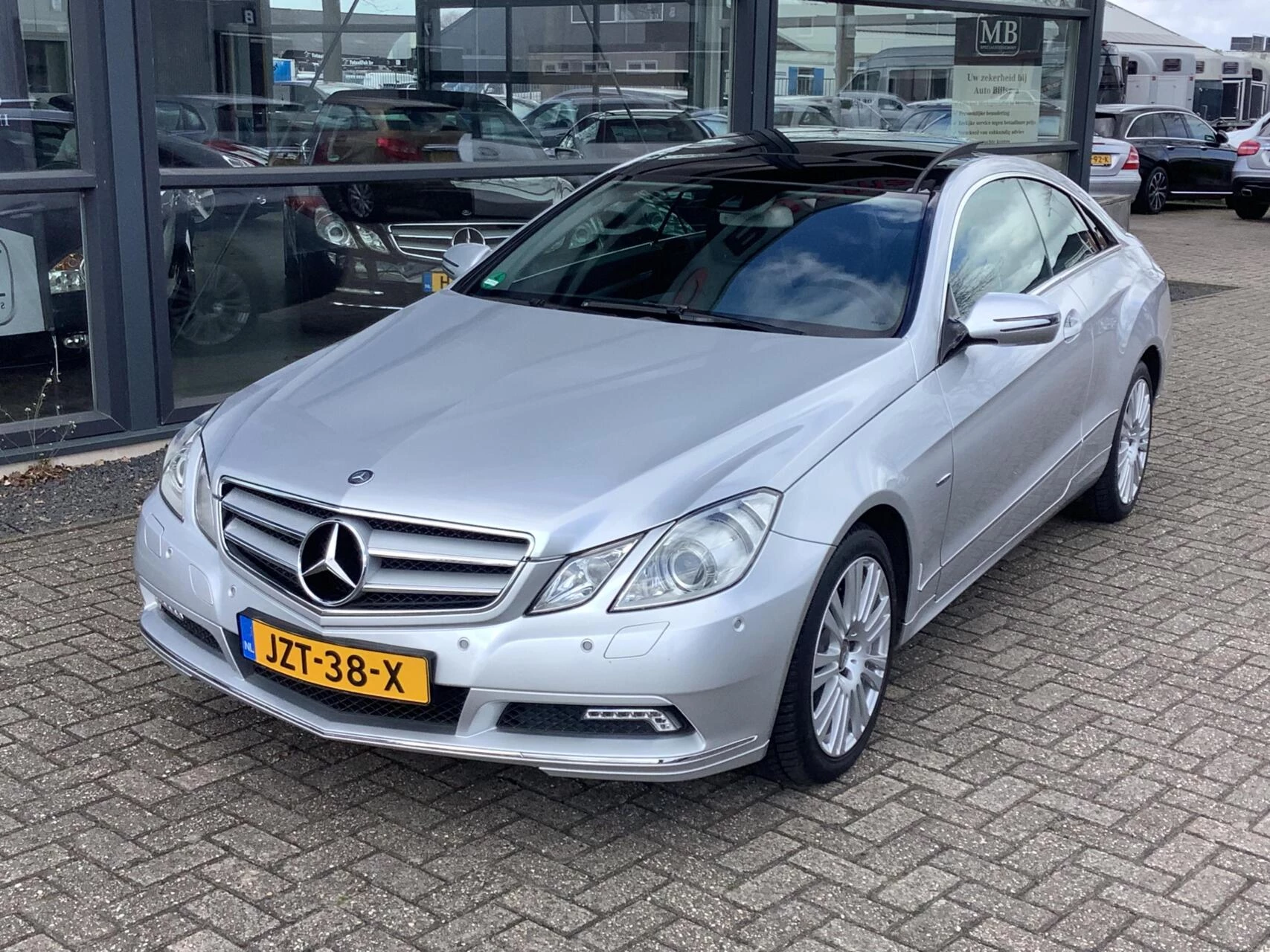 Hoofdafbeelding Mercedes-Benz E-Klasse