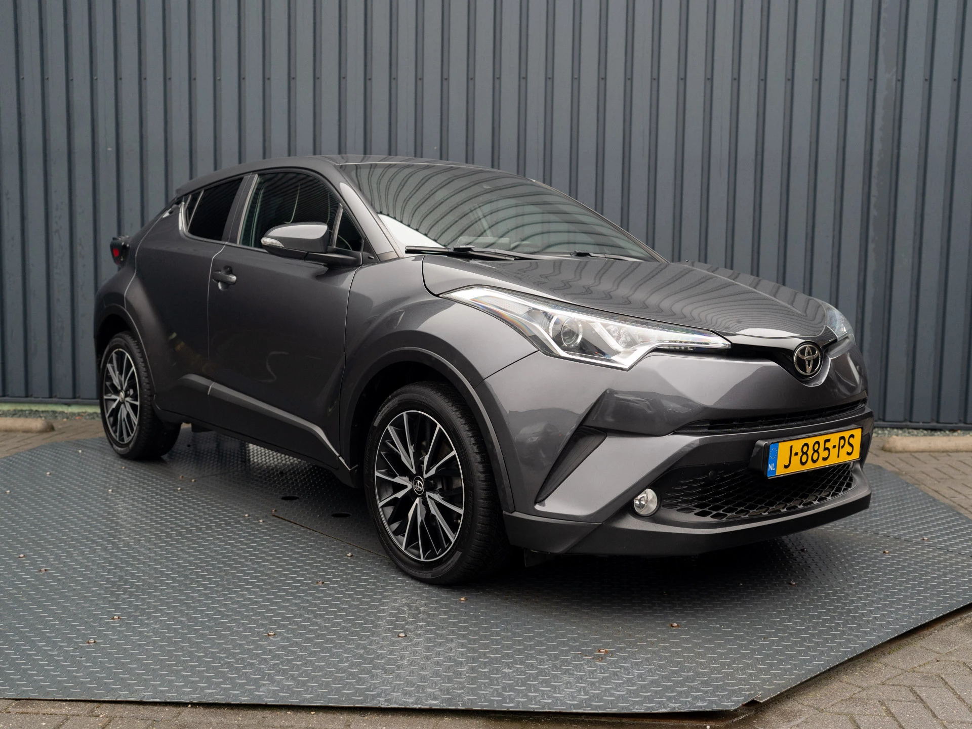 Hoofdafbeelding Toyota C-HR