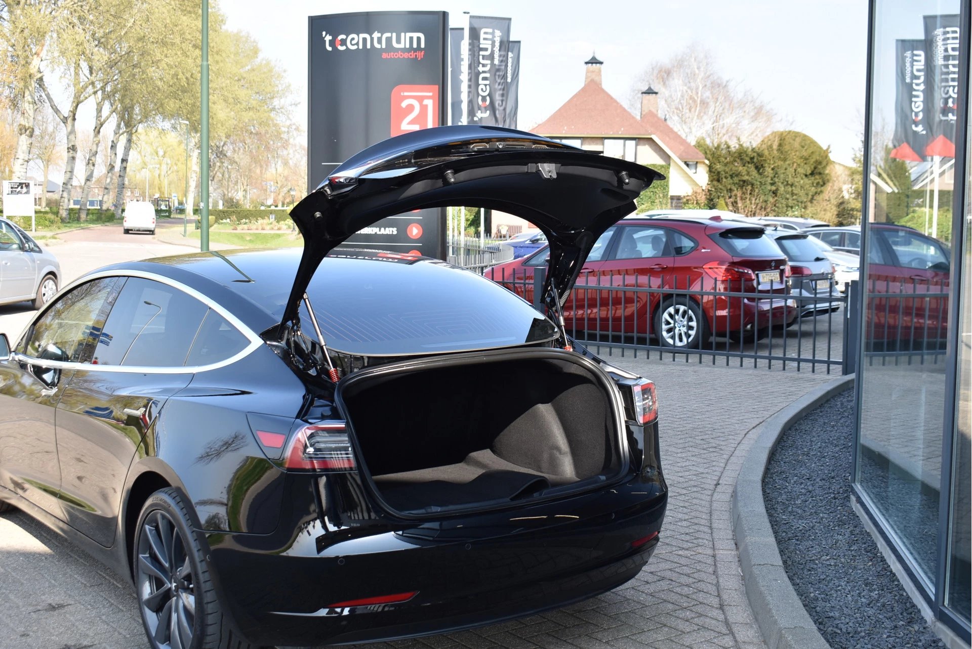 Hoofdafbeelding Tesla Model 3