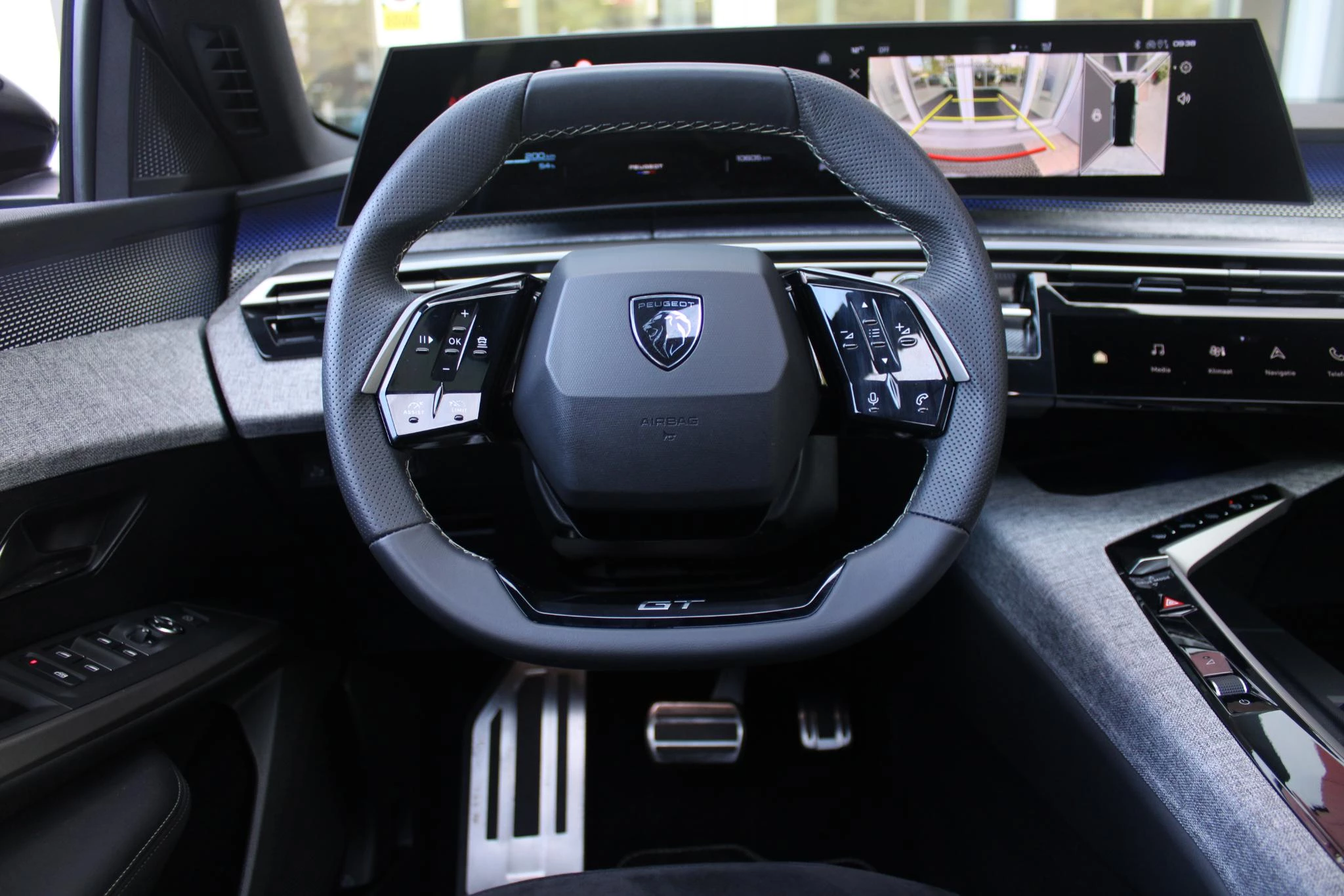 Hoofdafbeelding Peugeot e-5008