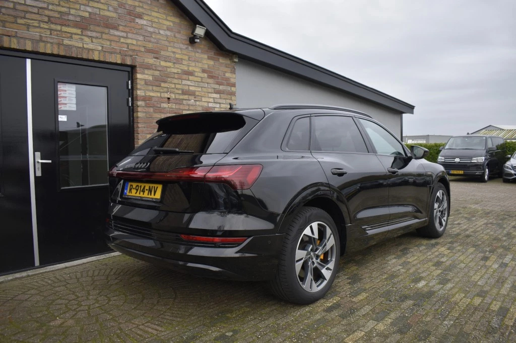 Hoofdafbeelding Audi e-tron
