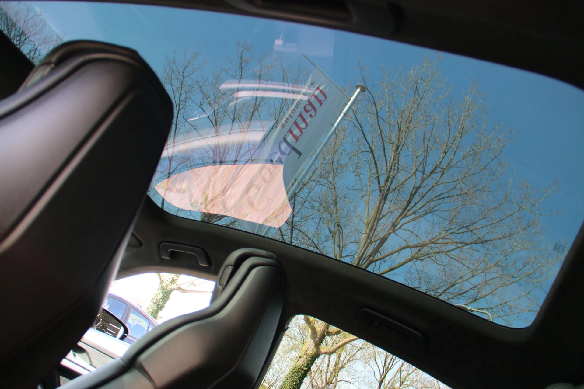 Hoofdafbeelding Porsche Taycan