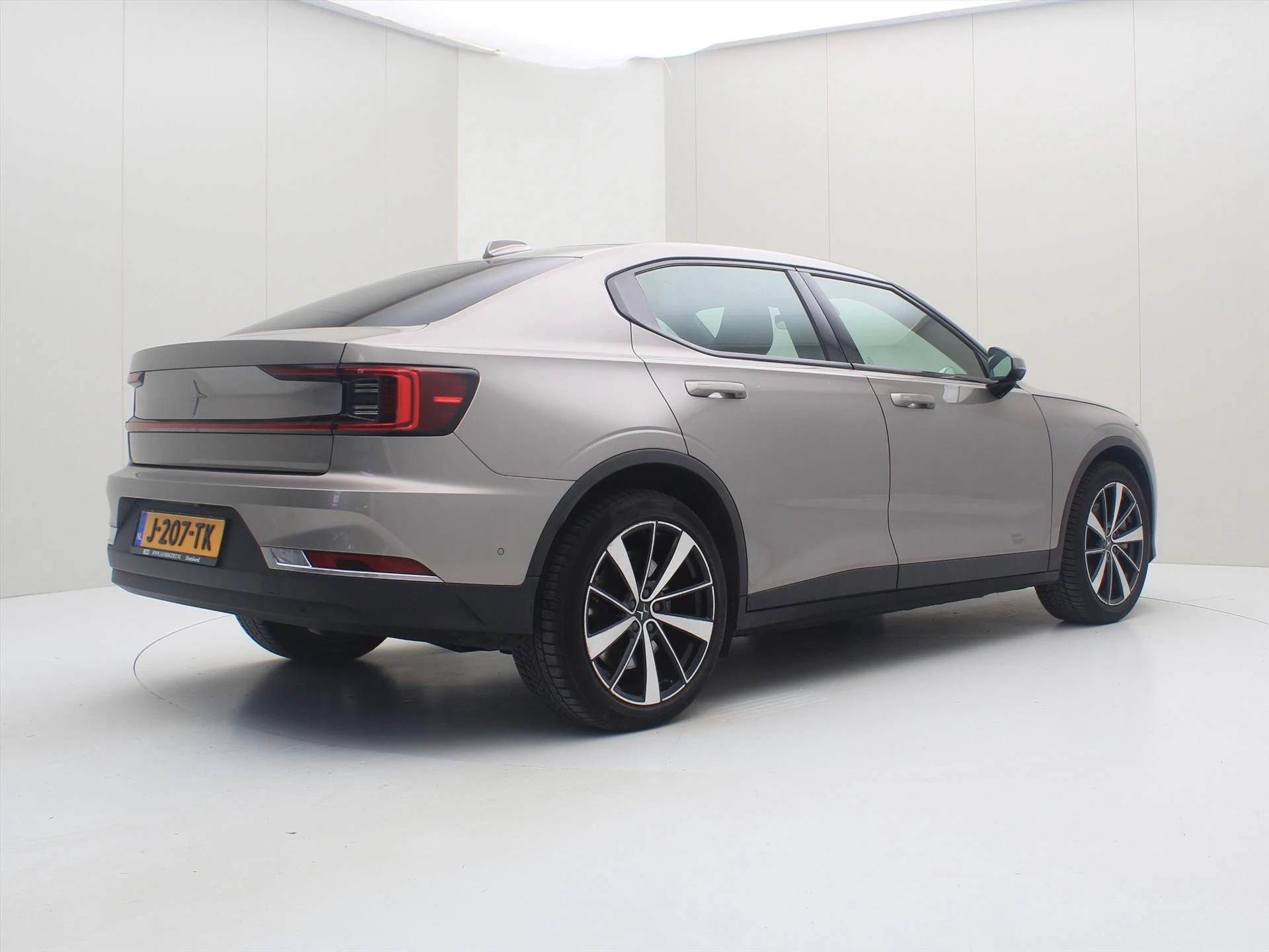 Hoofdafbeelding Polestar 2