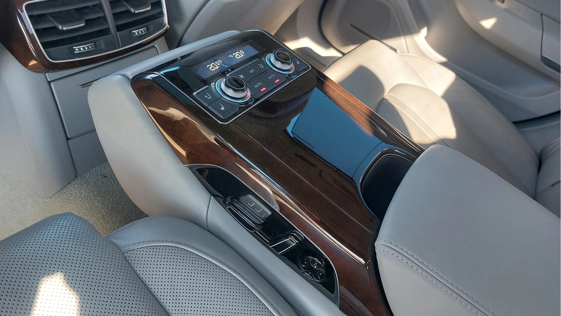 Hoofdafbeelding Audi A8