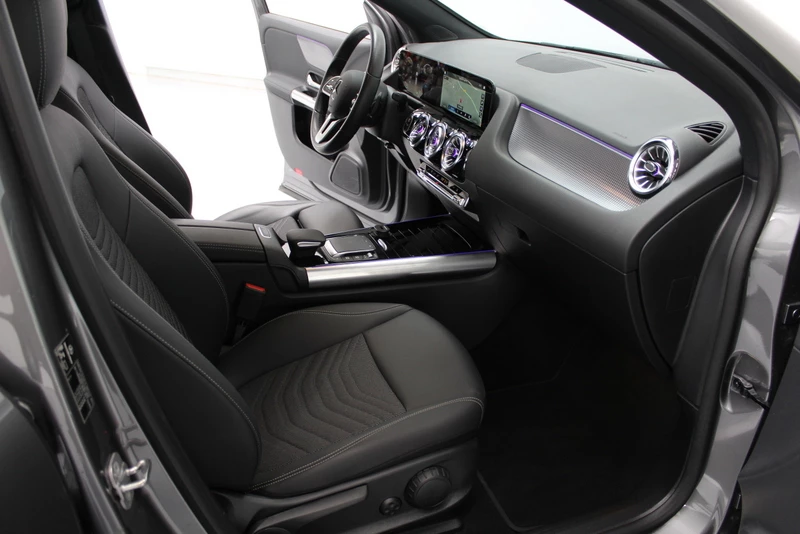 Hoofdafbeelding Mercedes-Benz EQA