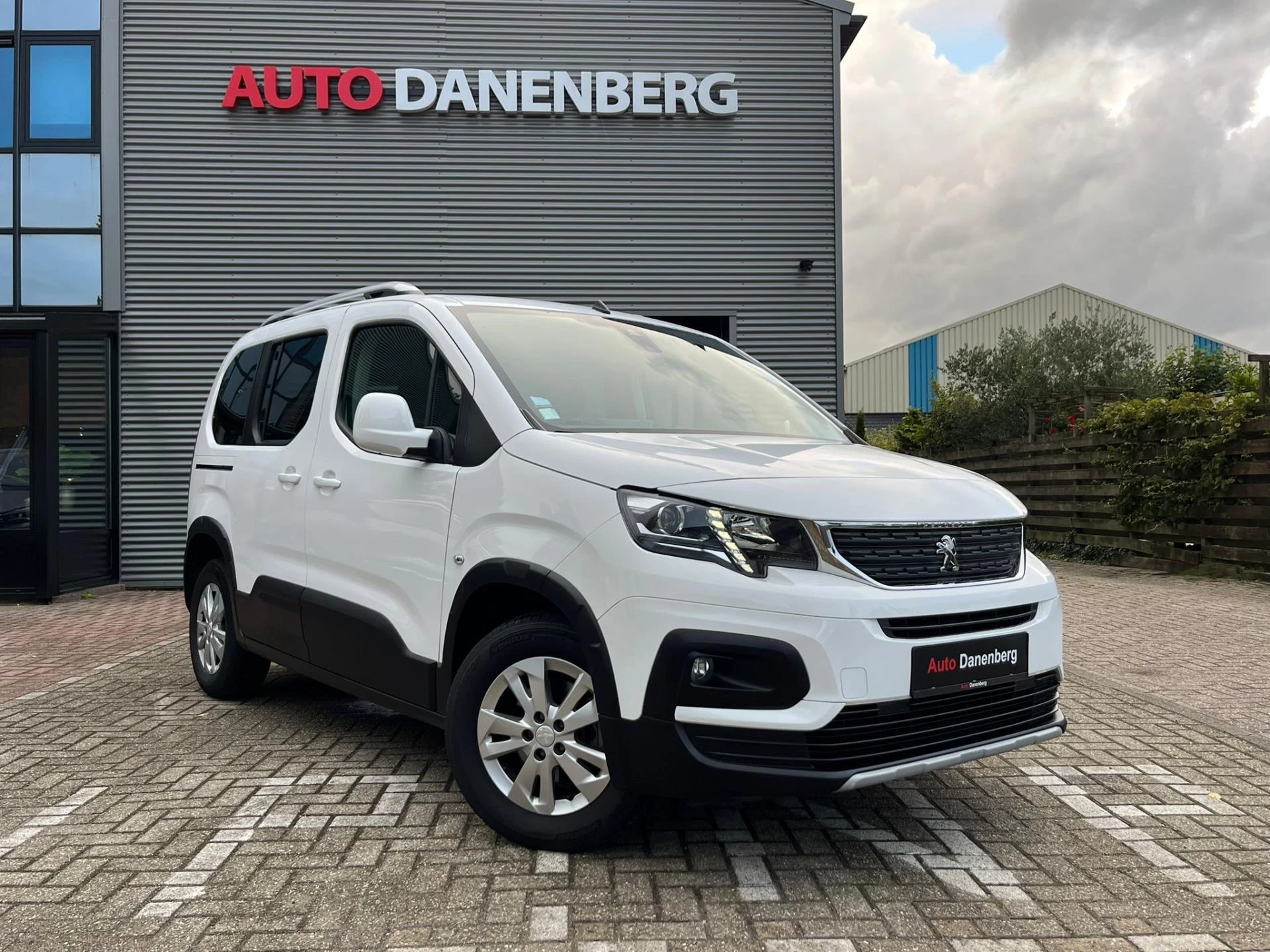Hoofdafbeelding Peugeot Rifter