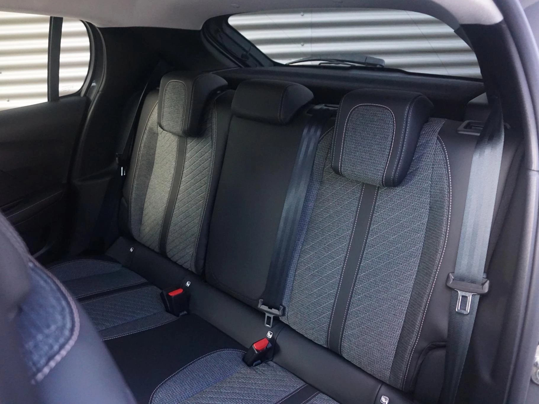 Hoofdafbeelding Peugeot e-208