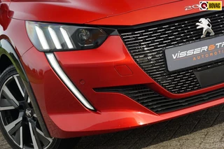 Peugeot 208 1.2 PureTech GT-line | Rouge Elixer | 3D-cockpit/AppleCarplay/LED/Camera/NAV - Lekker sportief!
