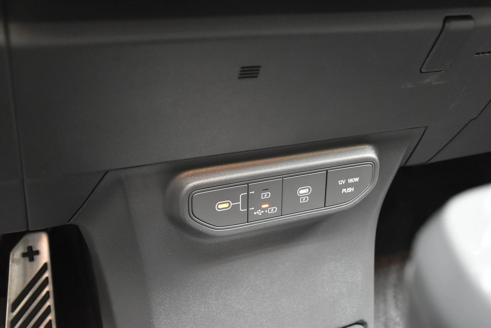 Hoofdafbeelding Kia EV5