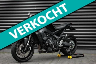 Hoofdafbeelding Yamaha MT 09 Yamaha Tour MT- 09 ABS 119PK 2023 NIEUWSTAAT / COMPLETE DOCUMENTATIE / CUSTOM YOSHIMURA / QUICK SHIFT / DIRECT RIJDEN/ FULL
