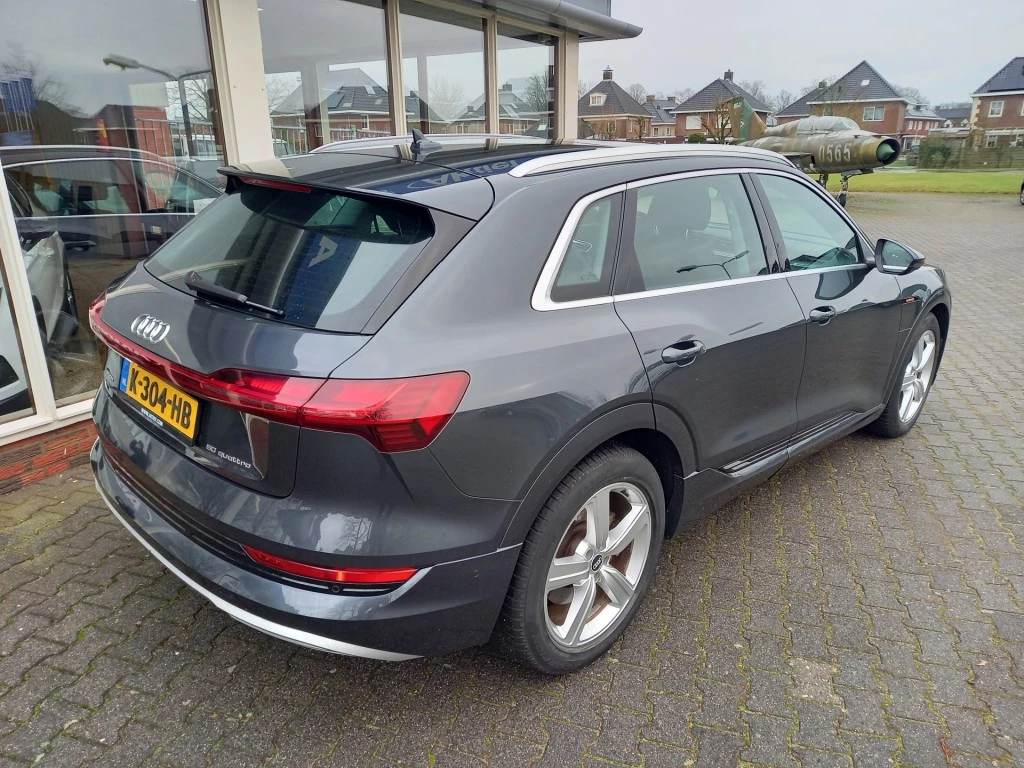 Hoofdafbeelding Audi e-tron