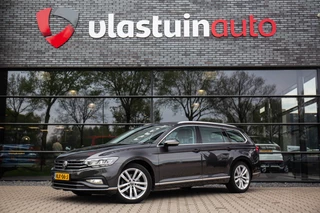 Hoofdafbeelding Volkswagen Passat Volkswagen Passat Variant 1.5 TSI Elegance , Adap. cruise, HUD, Carplay,