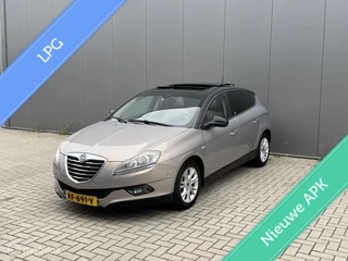 Hoofdafbeelding Lancia Delta Lancia Delta 1.4-16V Silver, LPG, DAK, AIRCO, ElektrRa. APK