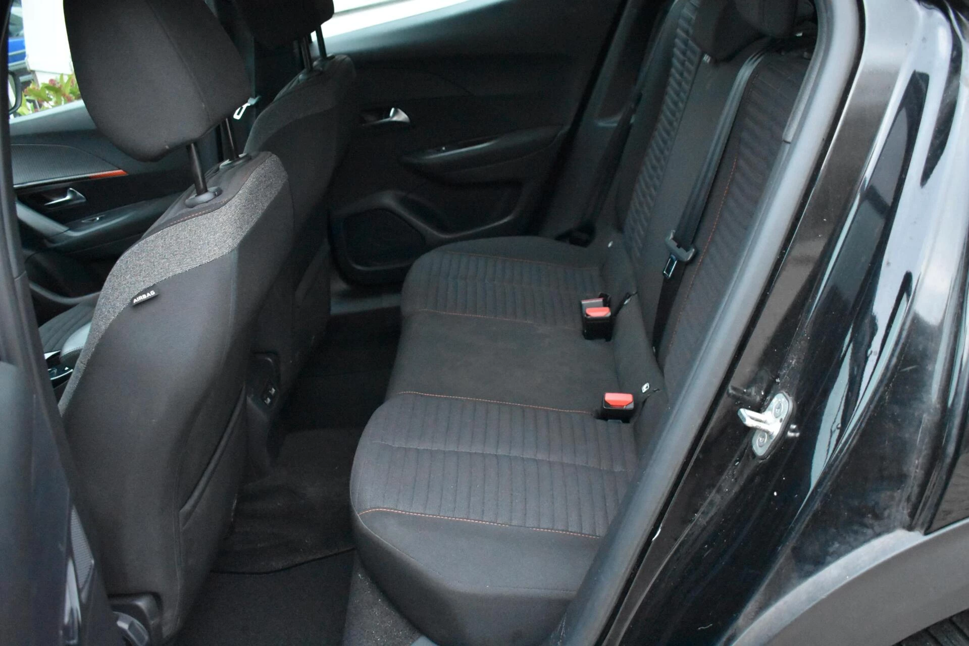 Hoofdafbeelding Peugeot e-2008