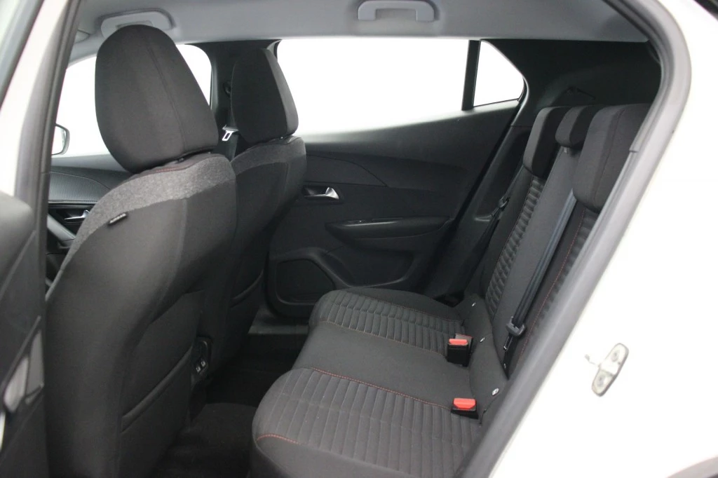 Hoofdafbeelding Peugeot e-2008