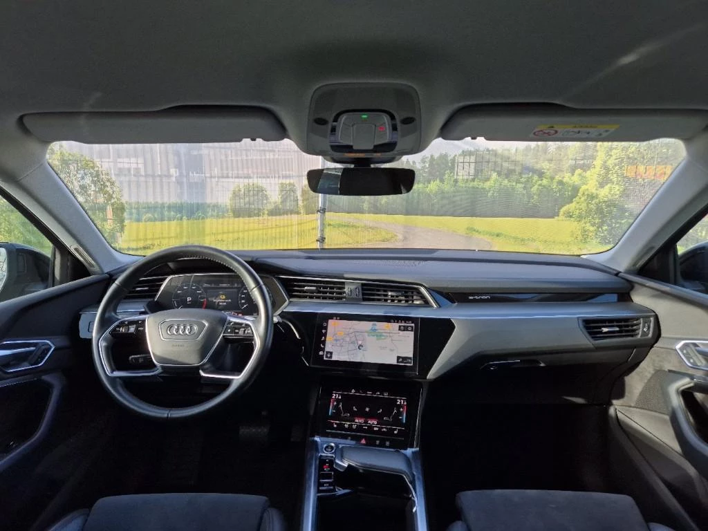 Hoofdafbeelding Audi e-tron